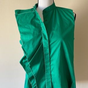 Sleeveless BeBe top!